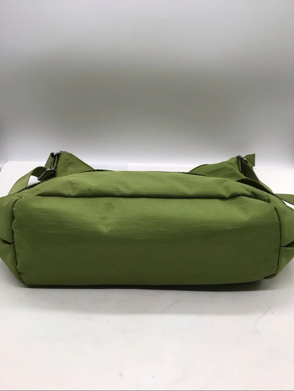 Baggallini Lime Green Nylon Shoulder Bag - Picture 10 of 11